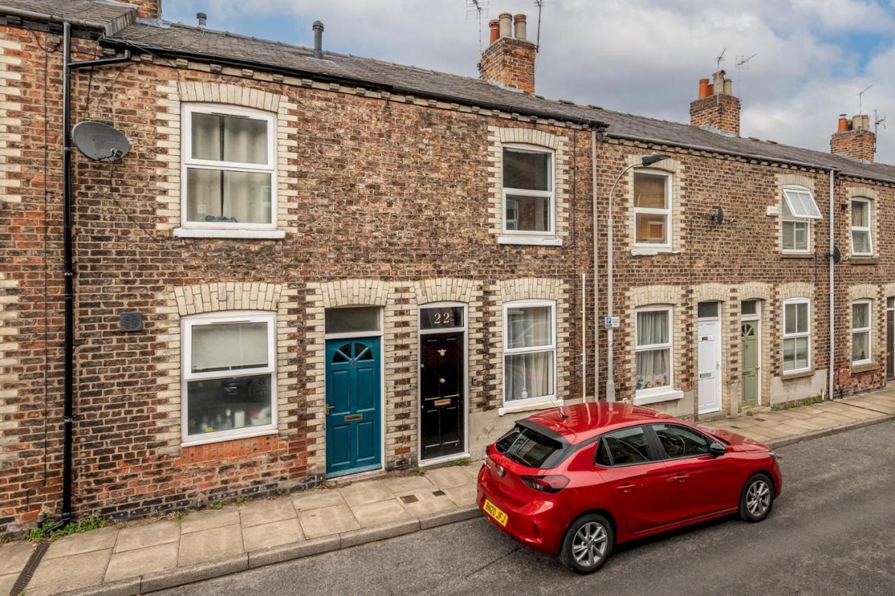 Pass The Keys Gorgeous Terrace Near Bishy Road Villa York Exterior photo
